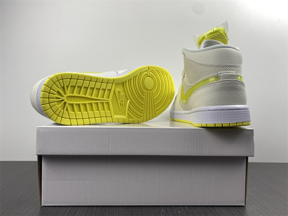 AIR JORDAN 1 MID SE VOLTAGE YELLOW DB2822-107