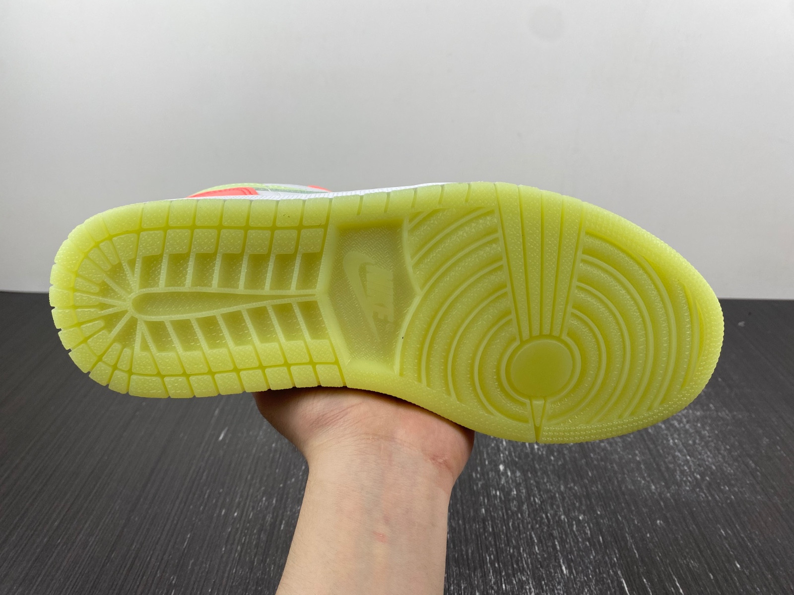 Air Jordan 1 Low SE FN6772-671