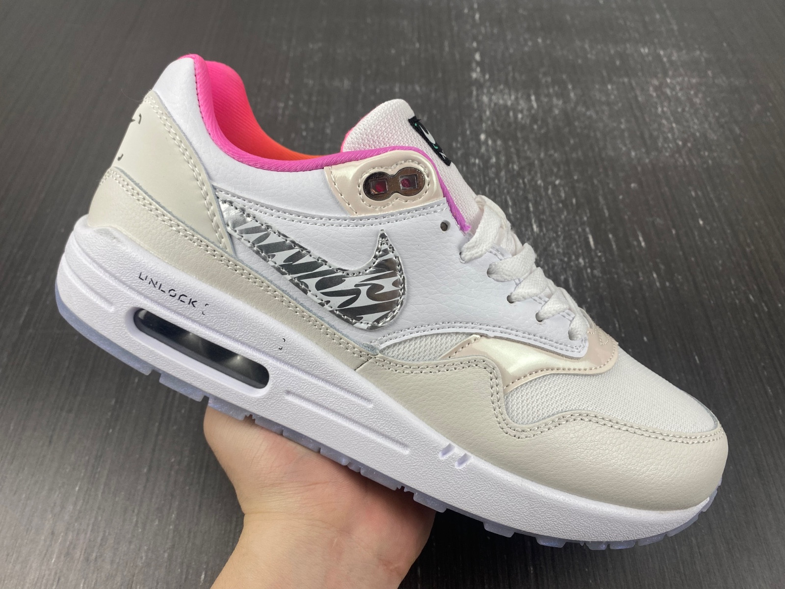 Nike Air Max 1 "Unlock Your Space" FN0608-101