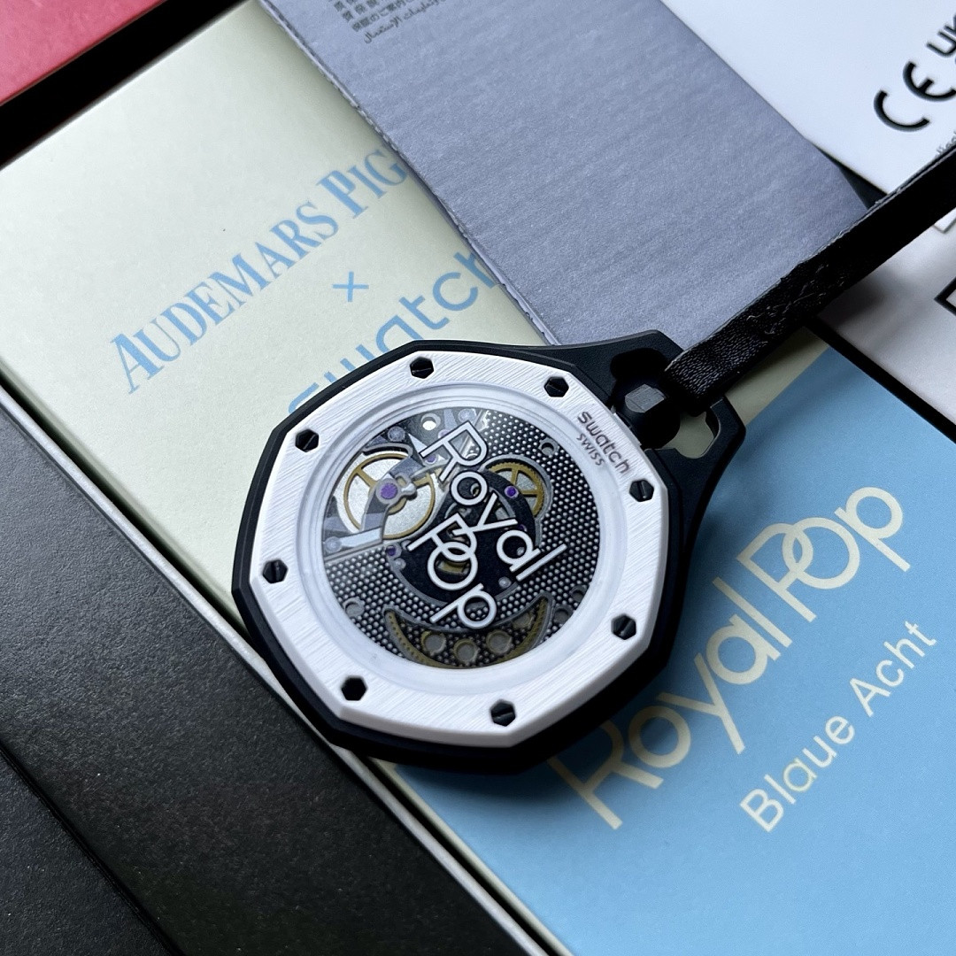Swatch x Audemars P1g*et Royal Pop