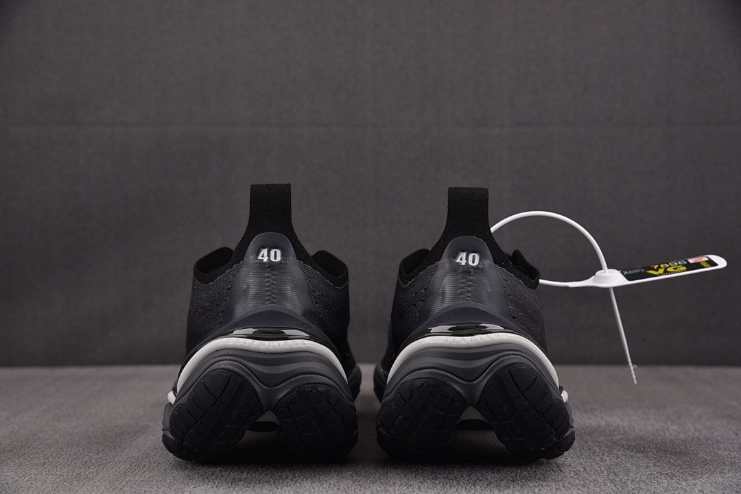 Ba1en*iaga Runner OEIK2206TX528