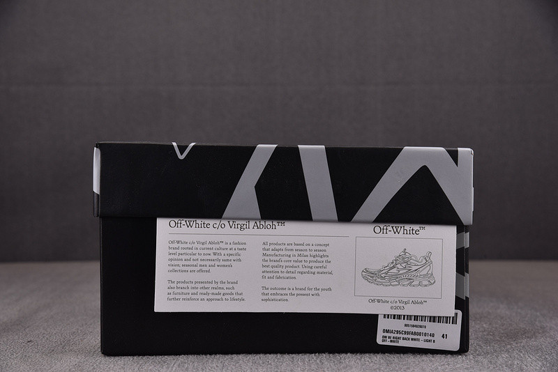 Off-White c/o Virgil Abloh