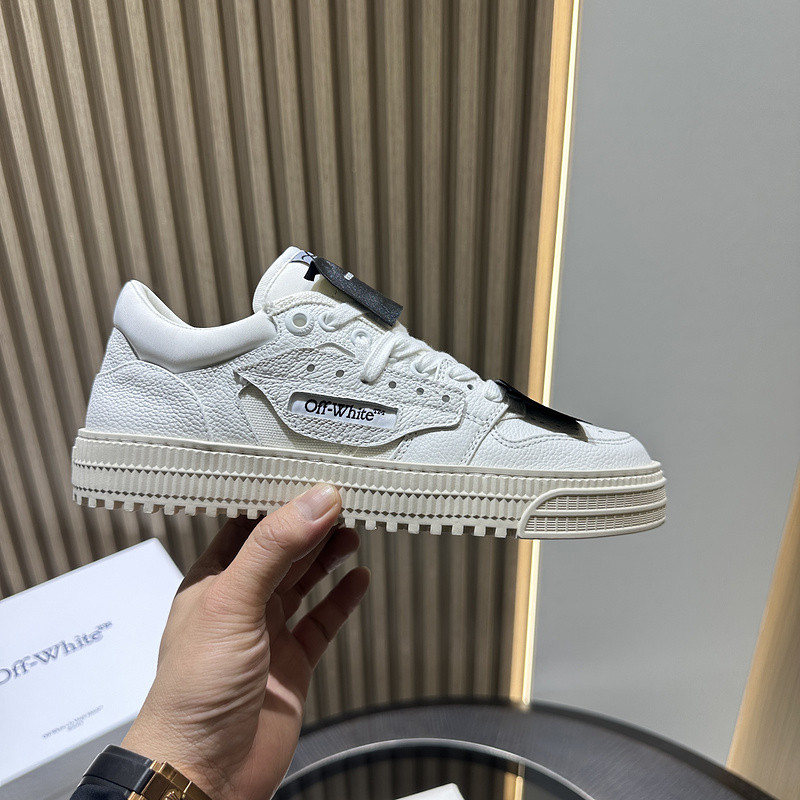 Off-White c/o Virgil Abloh