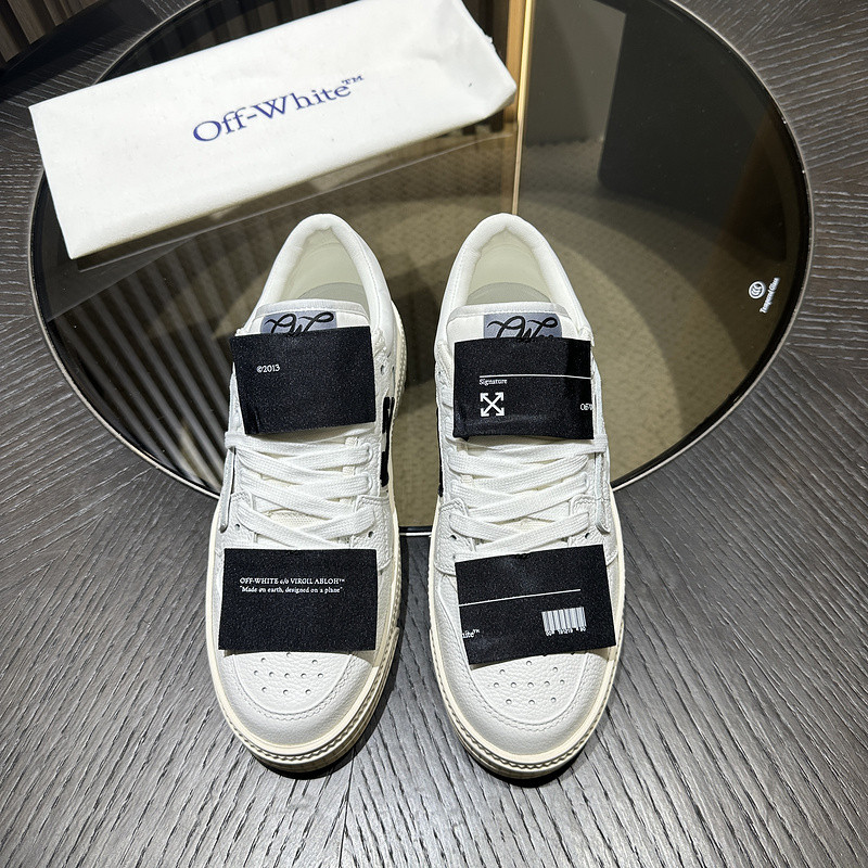 Off-White c/o Virgil Abloh