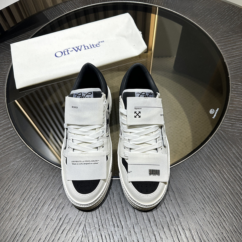 Off-White c/o Virgil Abloh