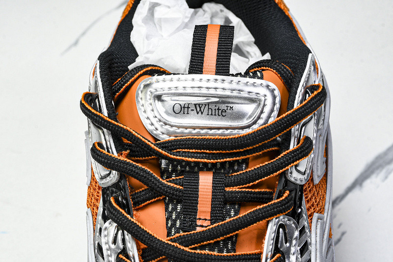 Off-White c/o Virgil Abloh