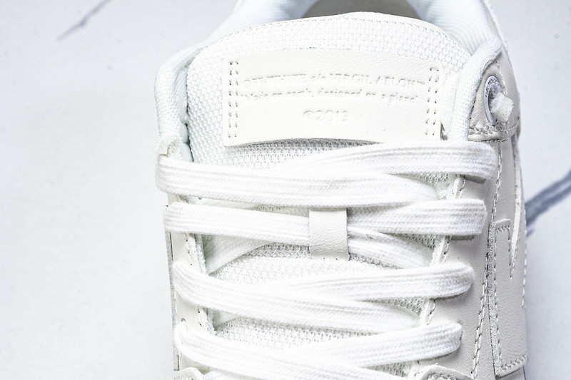 Off-White c/o Virgil Abloh