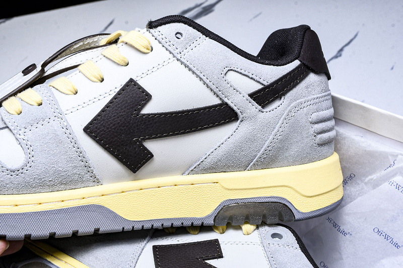Off-White c/o Virgil Abloh