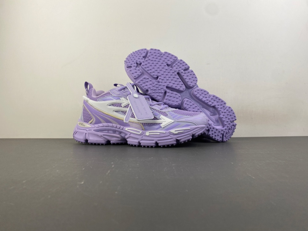 Off-White c/o Virgil Abloh