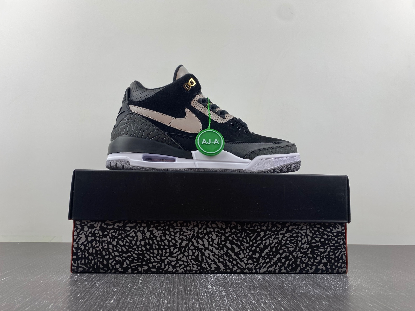 Jordan 3 Retro Tinker Black Cement Gold - CK4348-007