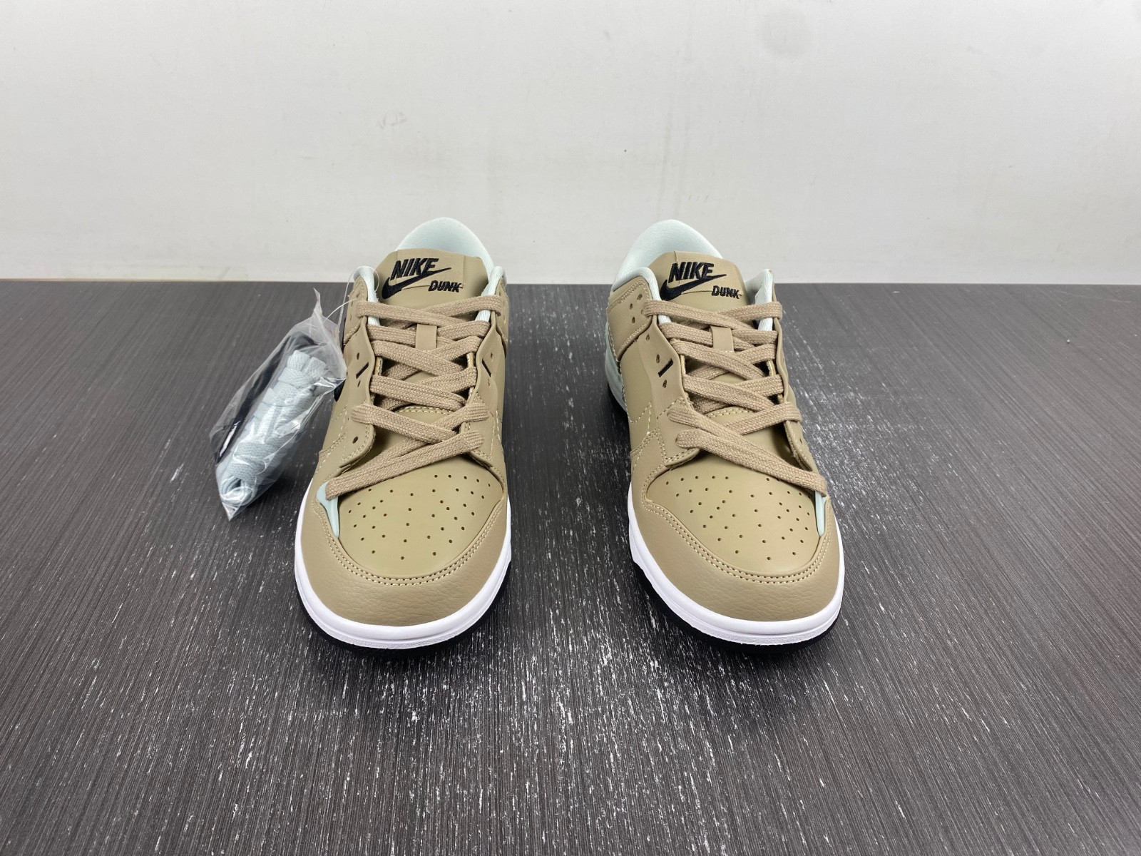 Nike WMNS Dunk Low Disrupt 2 Tan DV4024-200