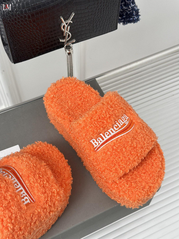 BALENCIAGA SLIDES