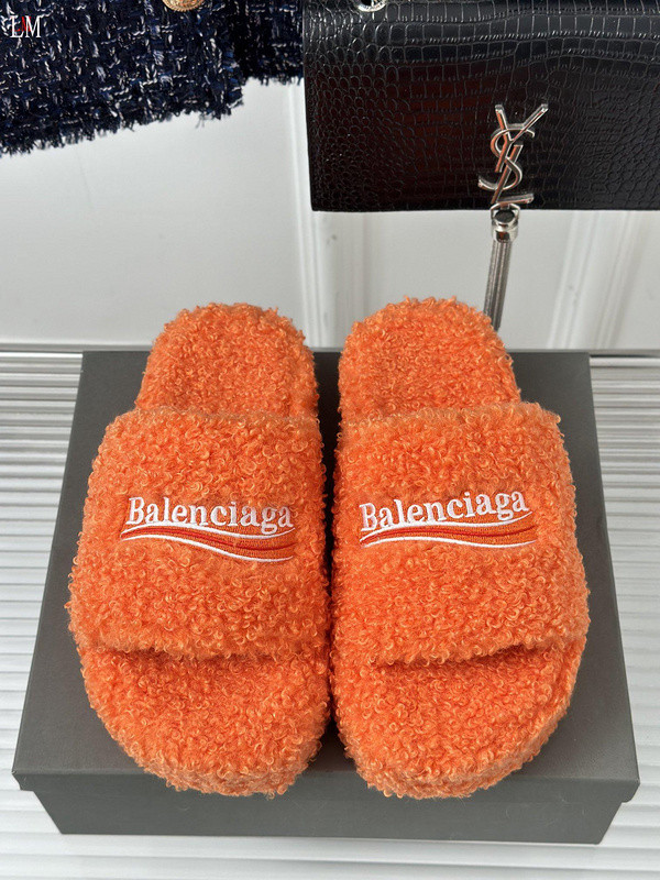 BALENCIAGA SLIDES