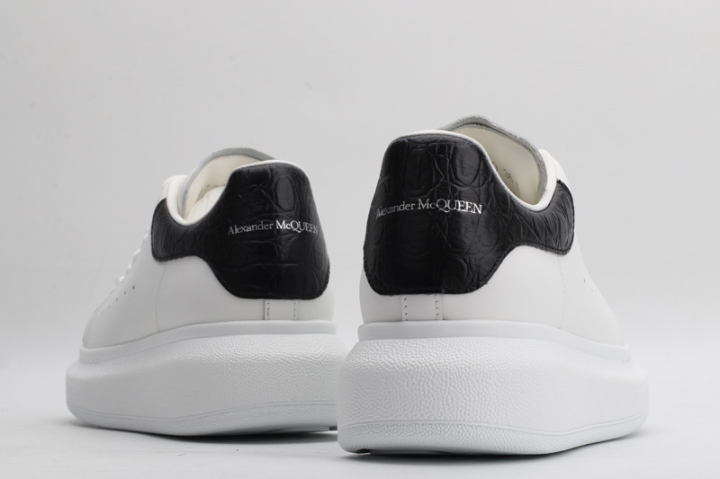 ALEXANDER MCQUEEN SNEAKER