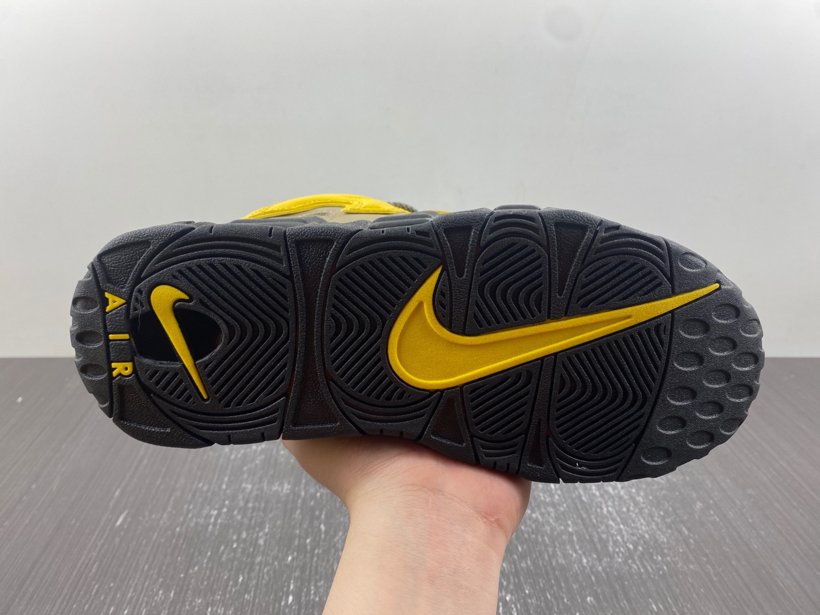 Nike Air More Uptempo Low AMBUSH Vivid Sulfur Limestone FB1299-200