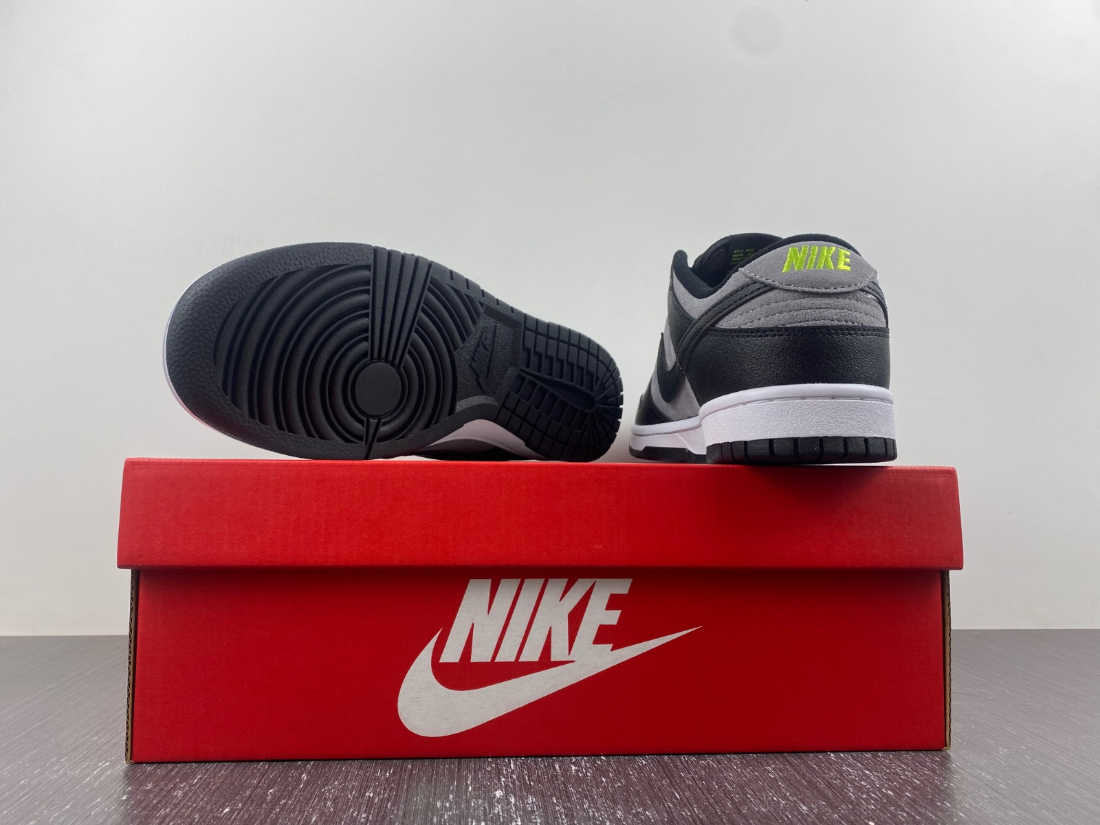 Nike Dunk Low "Black/Grey/Neon Green" FQ2205-001