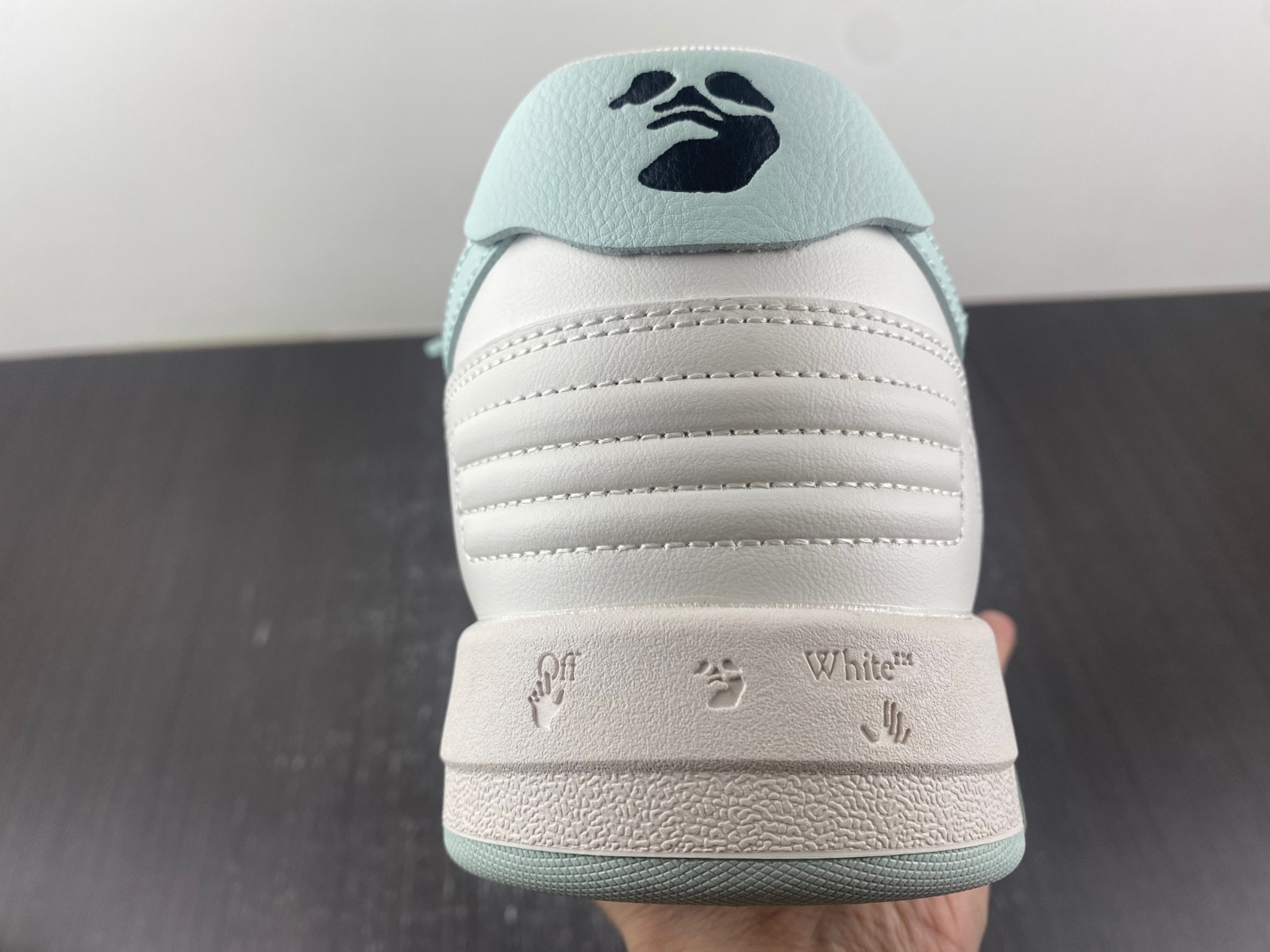 Off-White c/o Virgil Abloh