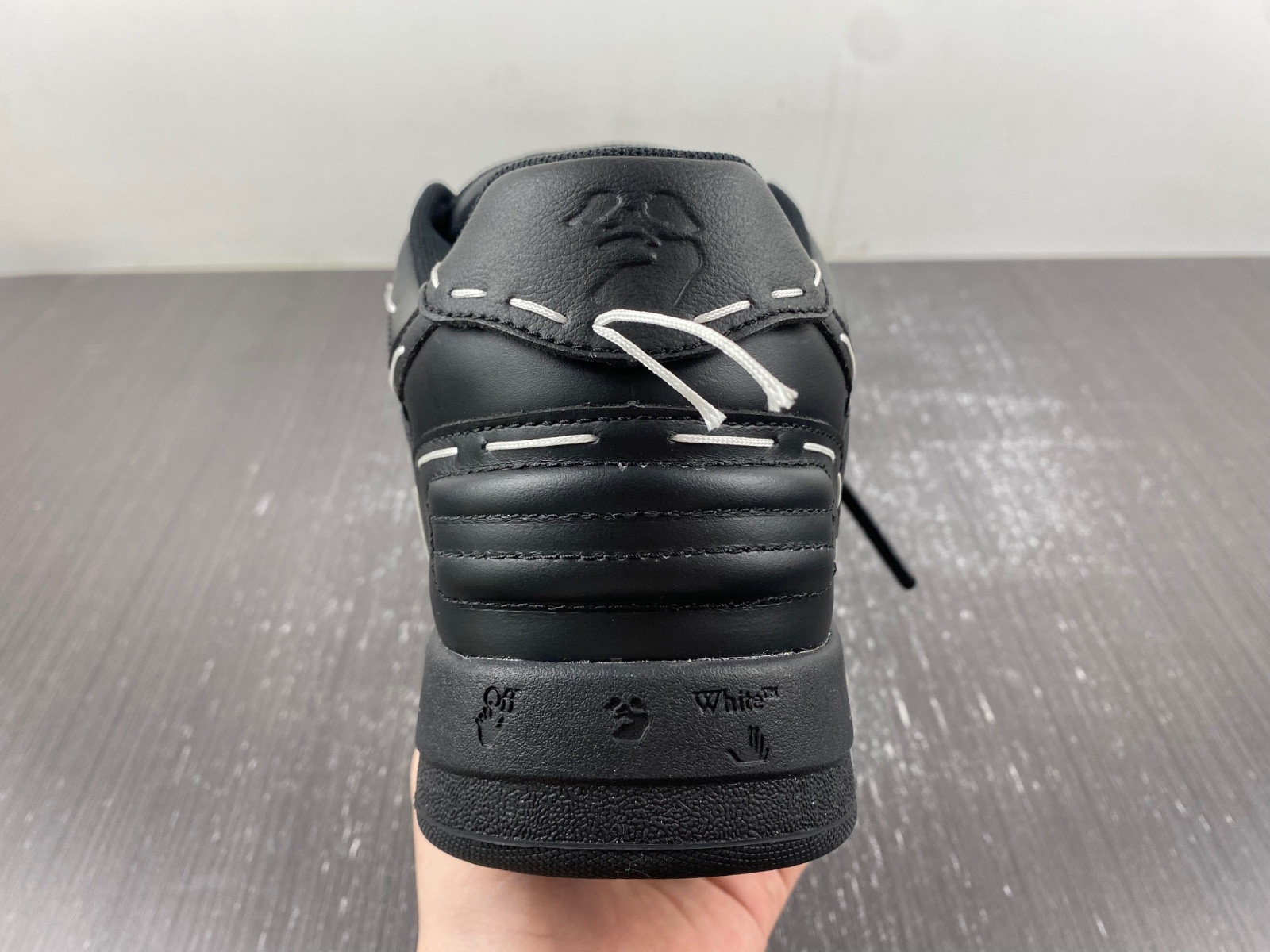 Off-White c/o Virgil Abloh