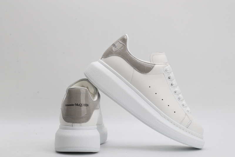 ALEXANDER MCQUEEN SNEAKER