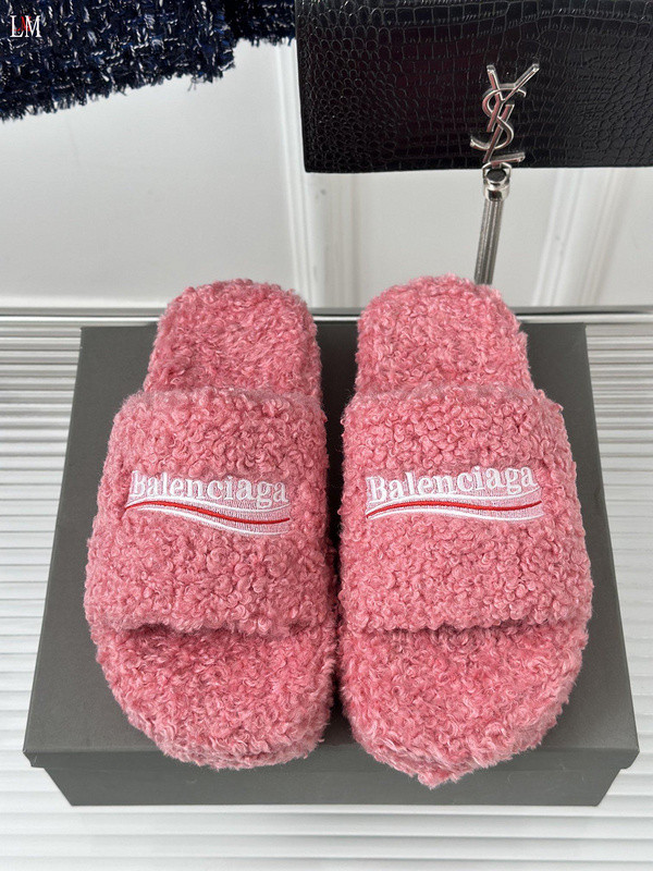 BALENCIAGA SLIDES