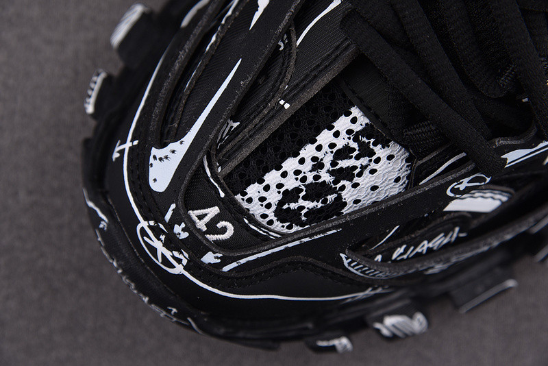 Ba*len*cia*ga track 542023 w3sr2 2315