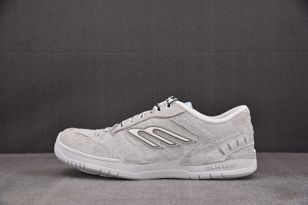 Ba1en*iaga Hamptons Worn-Out