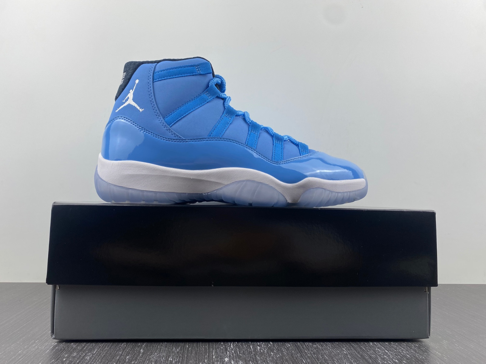 Jordan Ultimate Gift of Flight (11/29) - 717602-900