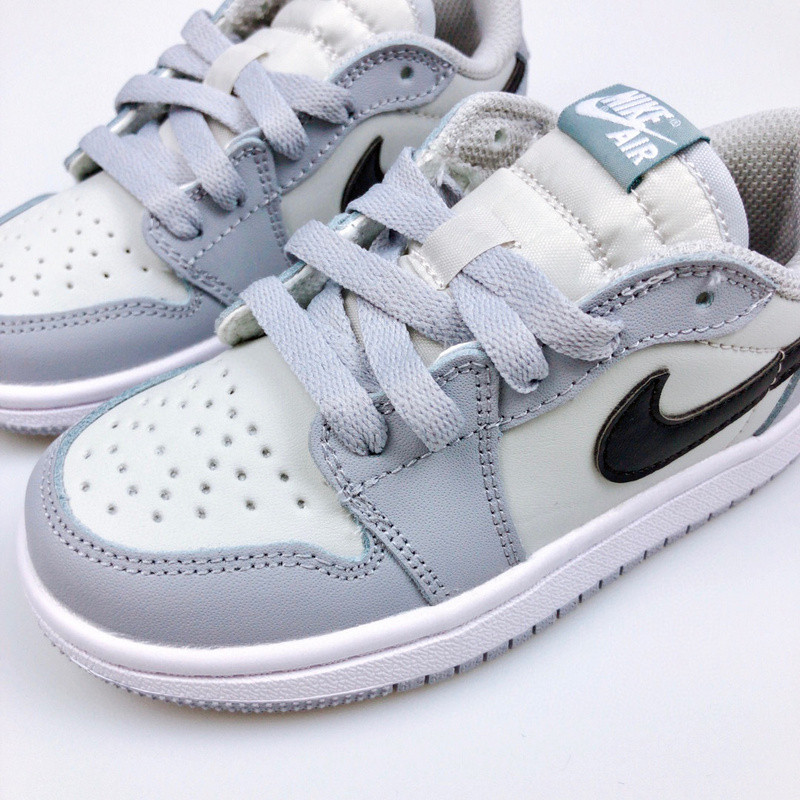 AIR JORDAN 1 KIDS SHOES