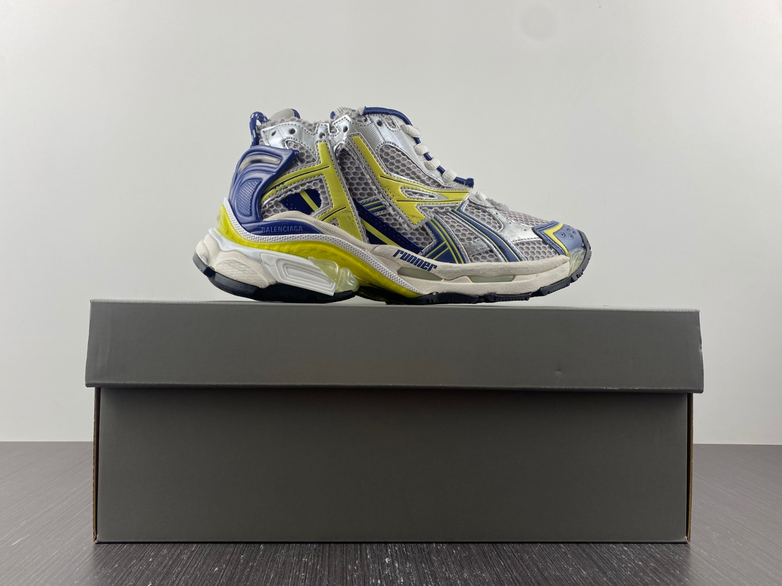 Ba*len*cia*ga runner 677402 w3rb5 9174