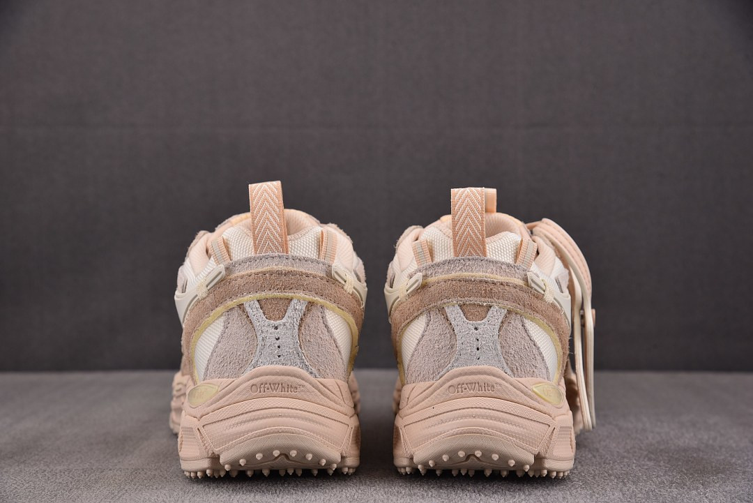 Off-White c/o Virgil Abloh