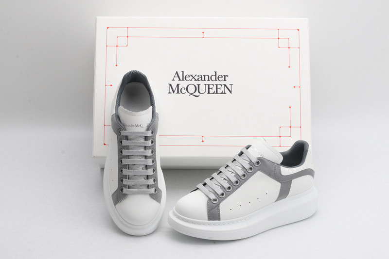 ALEXANDER MCQUEEN SNEAKER