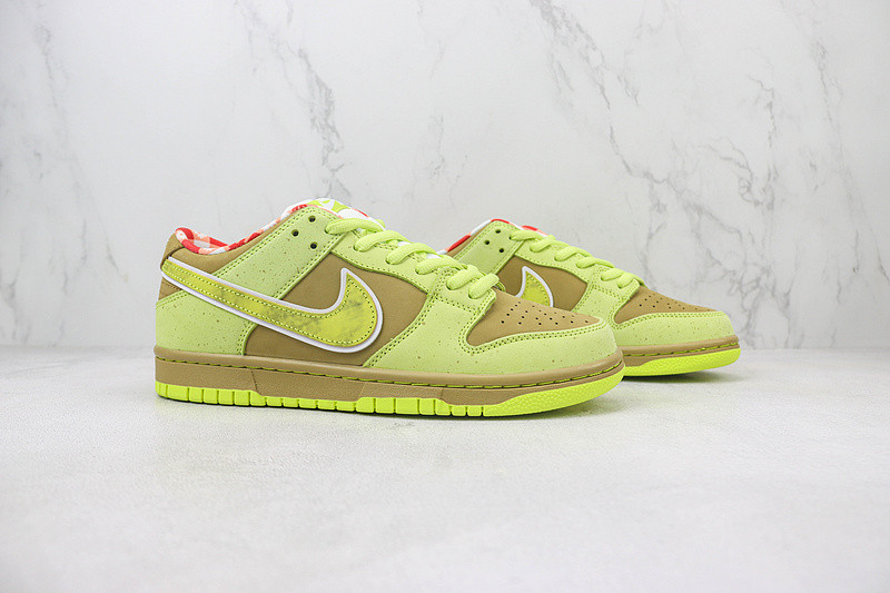 Tagzfootwear X Dunk SB Low BV1310-566
