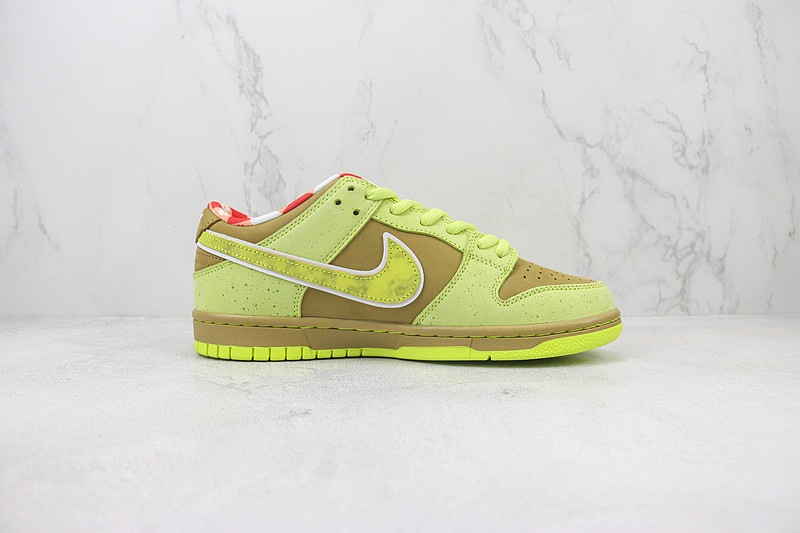 Tagzfootwear X Dunk SB Low BV1310-566