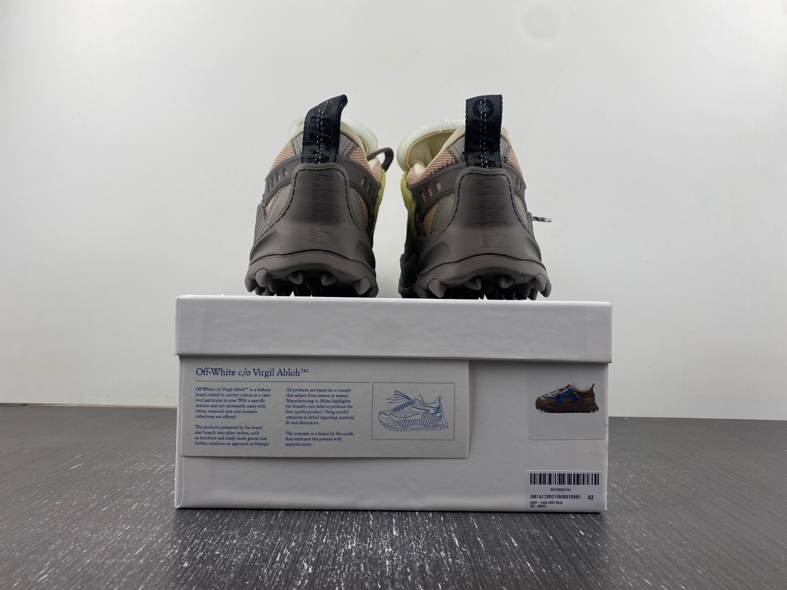 OW C/O ODSY-1000 SPORTS SHOES