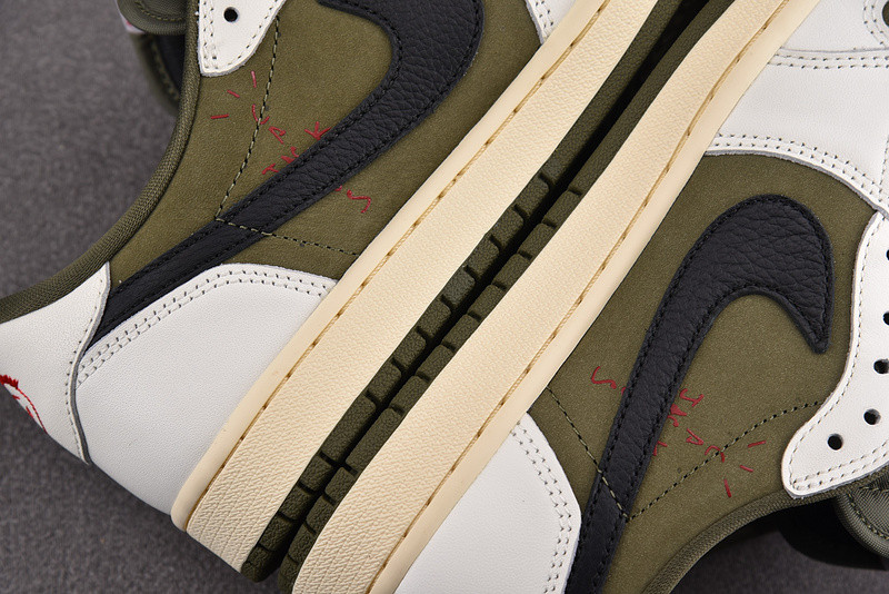 Travis Scott x Air Jordan 1 Low OG 