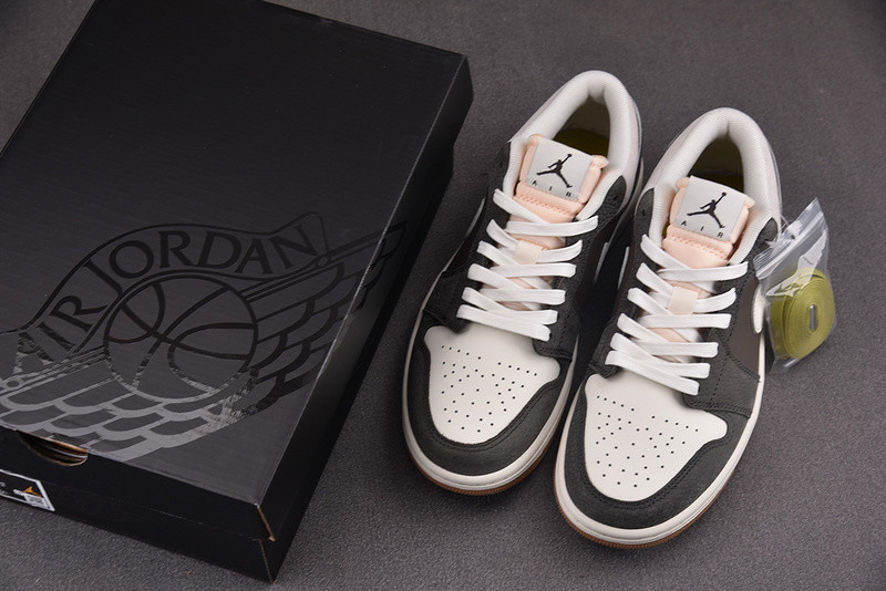 Air Jordan 1 Low SNKRS Day Korea FD0399-004