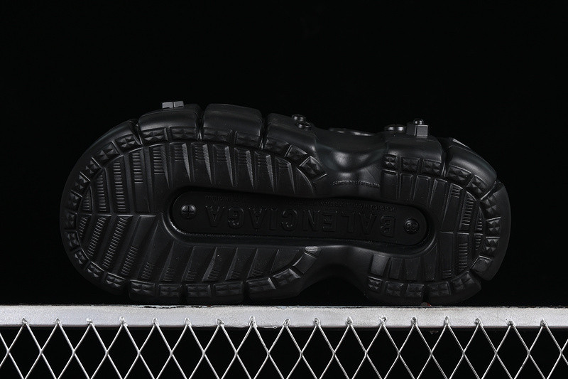 Ba*len*cia*ga slides