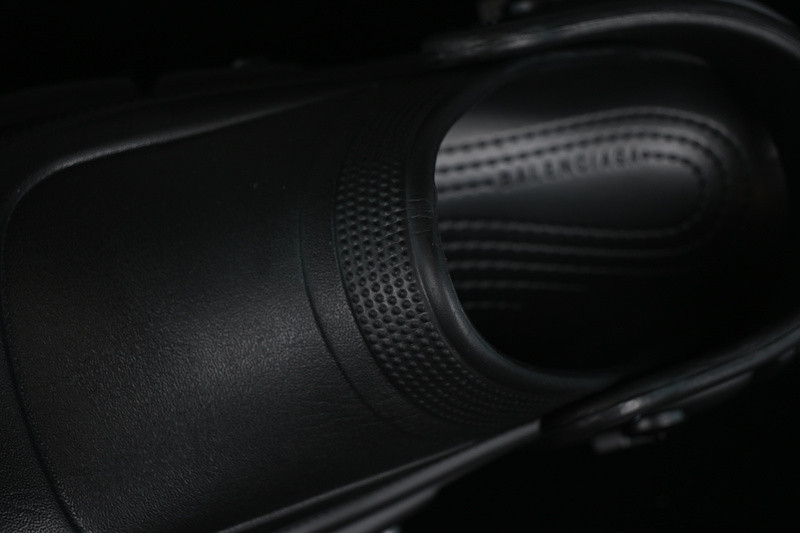 Ba*len*cia*ga slides