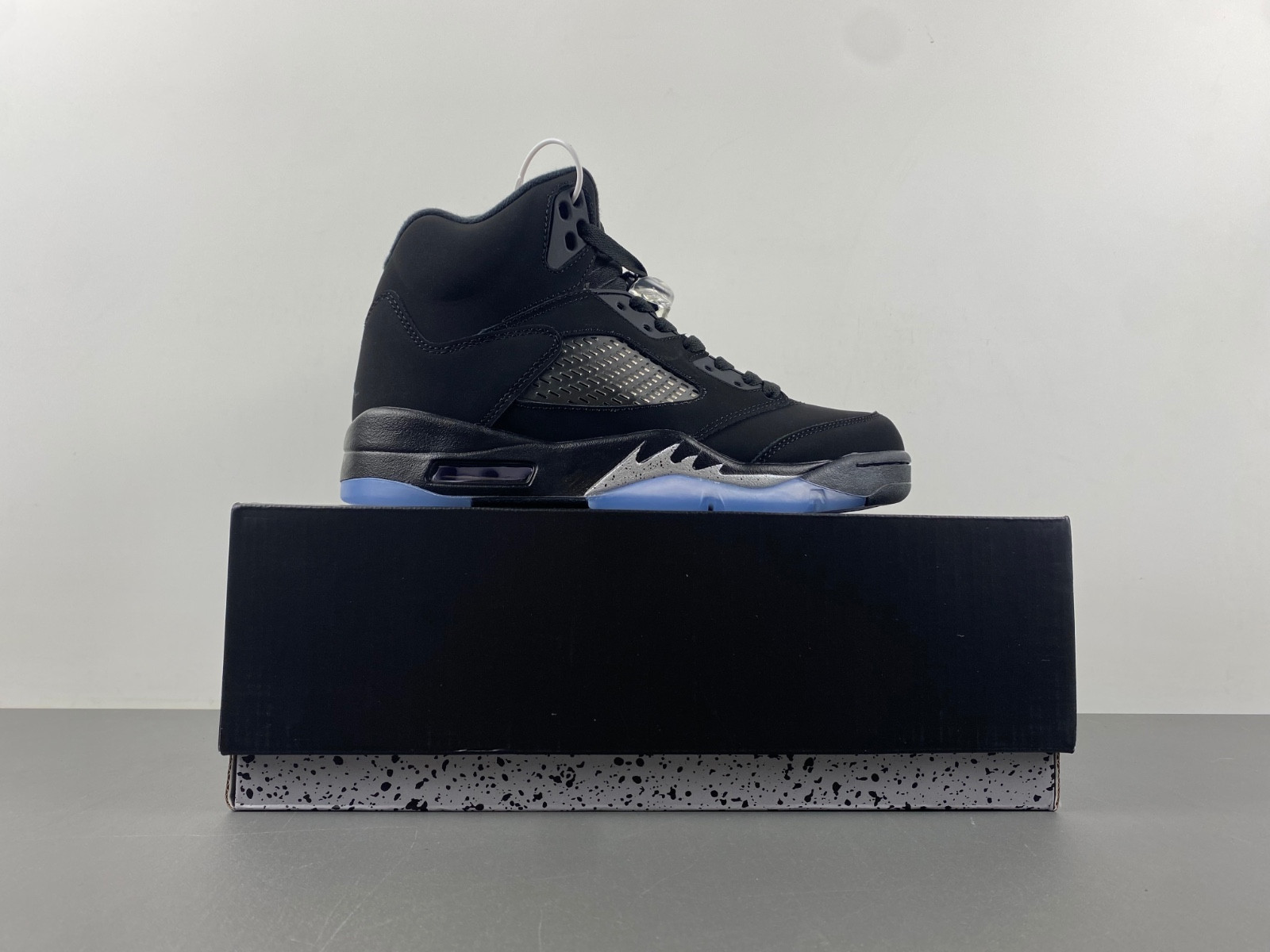 Air Jordan 5 Black Cat FZ2239-001