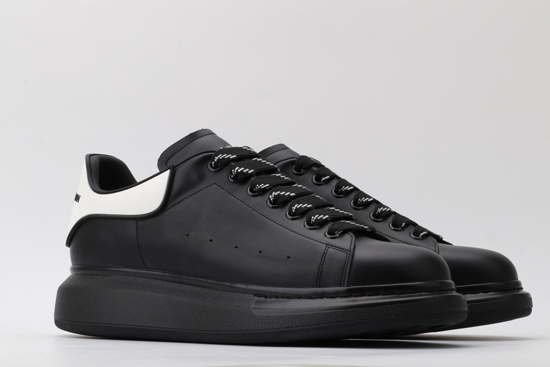 ALEXANDER MCQUEEN SNEAKER