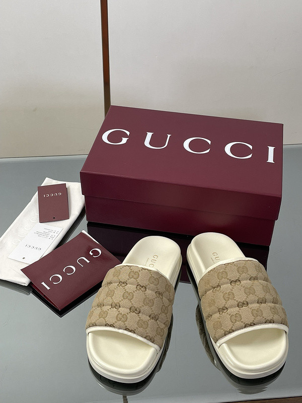GUC LEATHER SLIDE