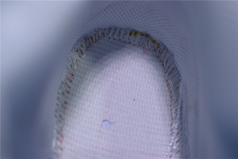 Air Jordan 1 Mid GS “Edge Glow” CV4611-100