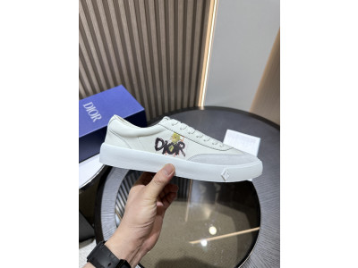 DR B33 SNEAKER